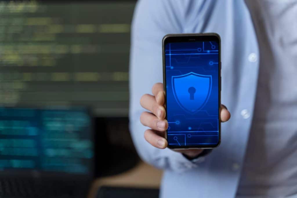 Garanta a proteção do seu celular com apps de antivírus.